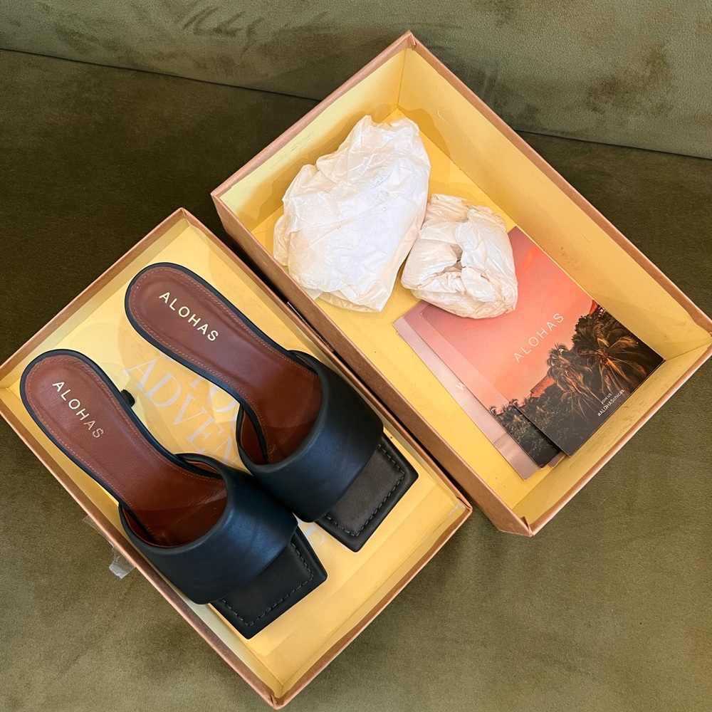 Alohas Loren Puffy Leather Mules Green